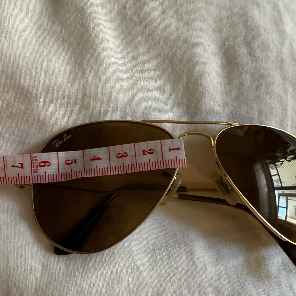 Ray Ban Aviators - Picture 2 of 3